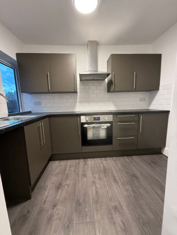 Property photo 2 of 11 2Adbafaa-D582-4Cb2-B5C1-1901C0Ca6E3E_1_105_c.Jpeg