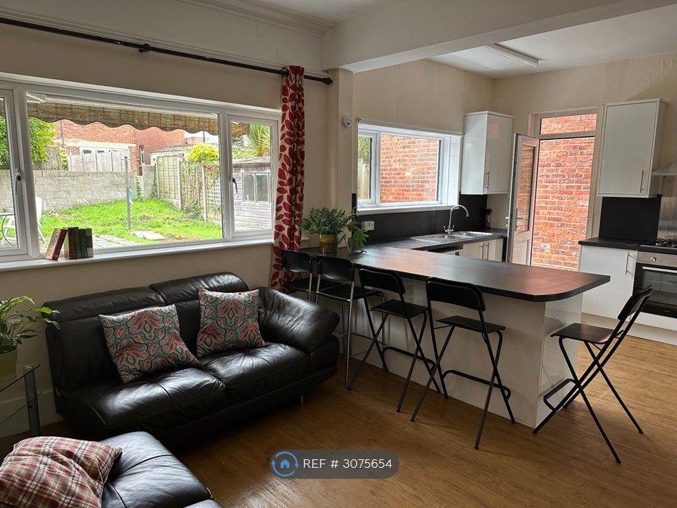 Property photo 1 of 12 Kitchen/Living Space