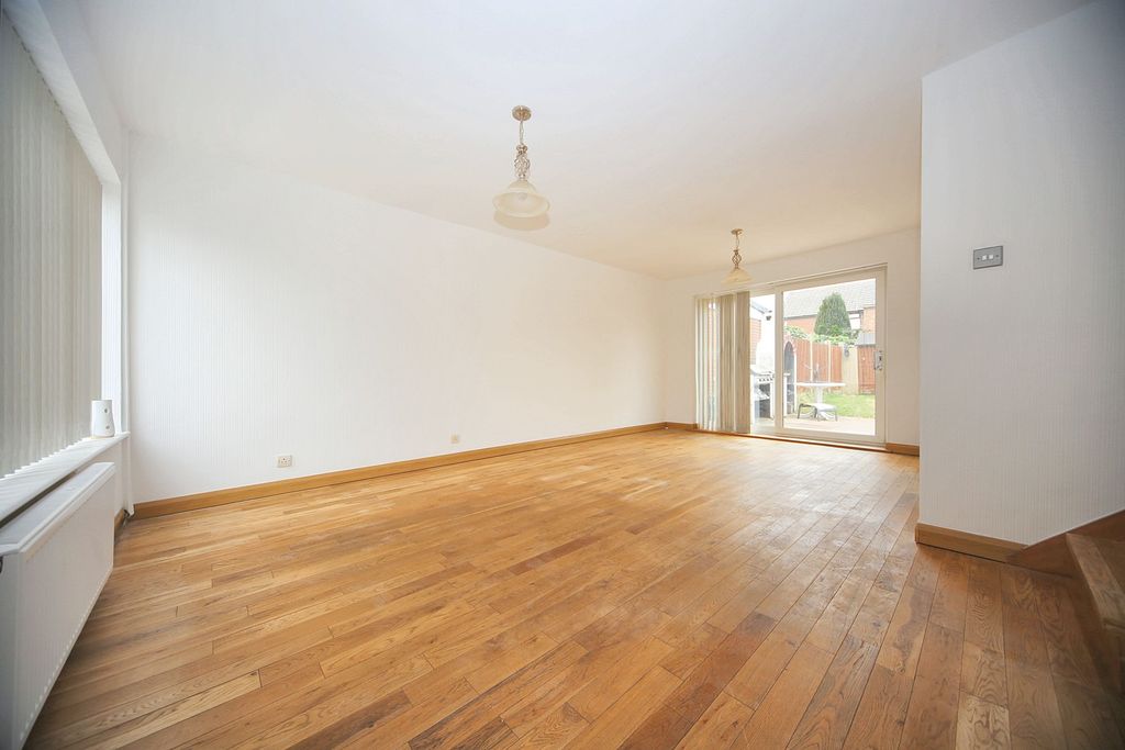 Property photo 2 of 23