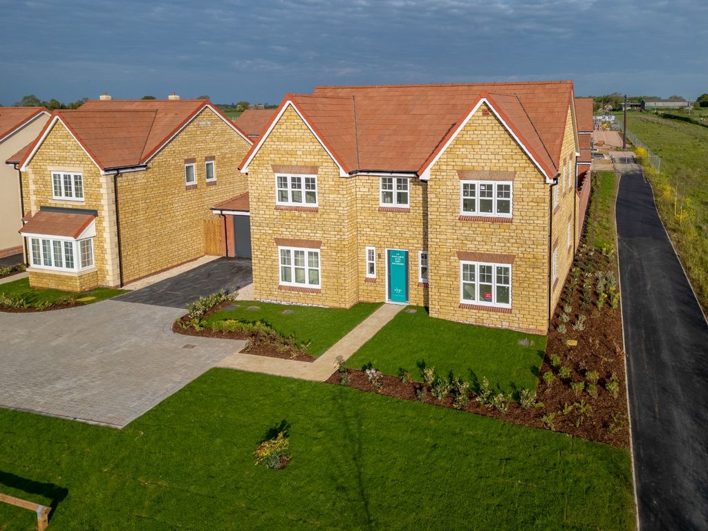 Property photo 1 of 14 4345590