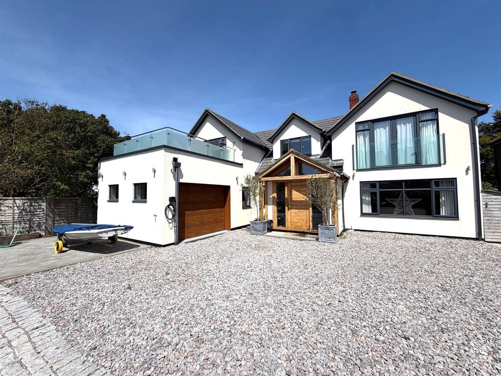 Property photo 1 of 24 Fc56E294-F8F0-4F3A-ba46-3Dff0Dec5882.Jpg