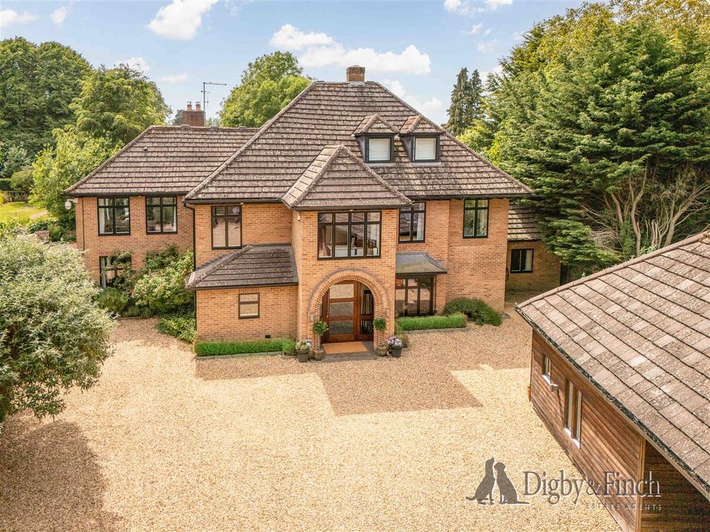 Property photo 2 of 58