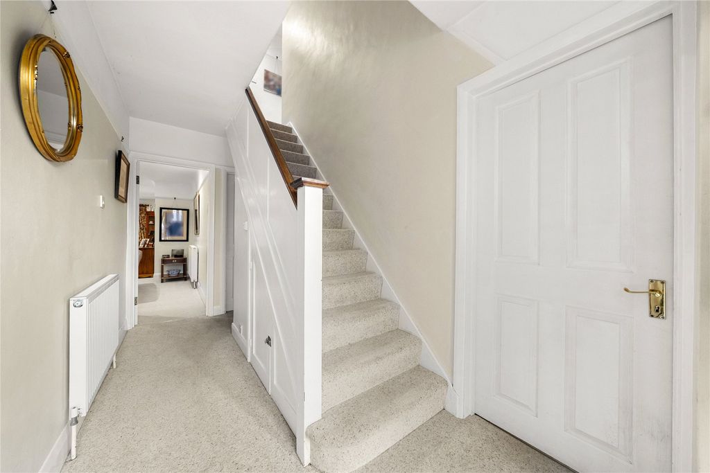 Property photo 2 of 15 Entrance Hall