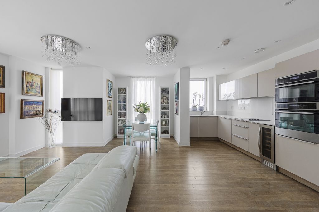 Property photo 2 of 13 094A3071