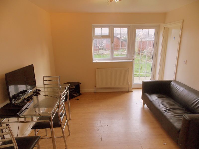 Property photo 2 of 6 Photo 5