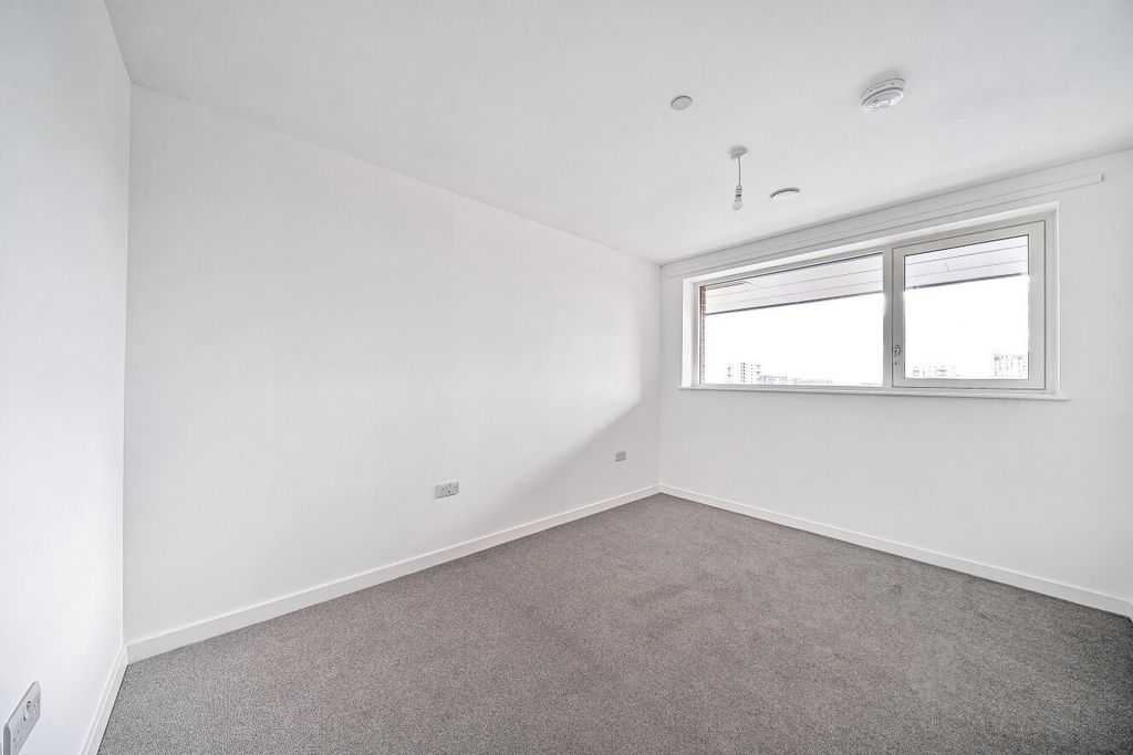 Property photo 3 of 8 Picture No. 05