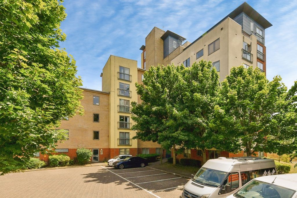 Property photo 1 of 19 Pbox-Img.Jpg