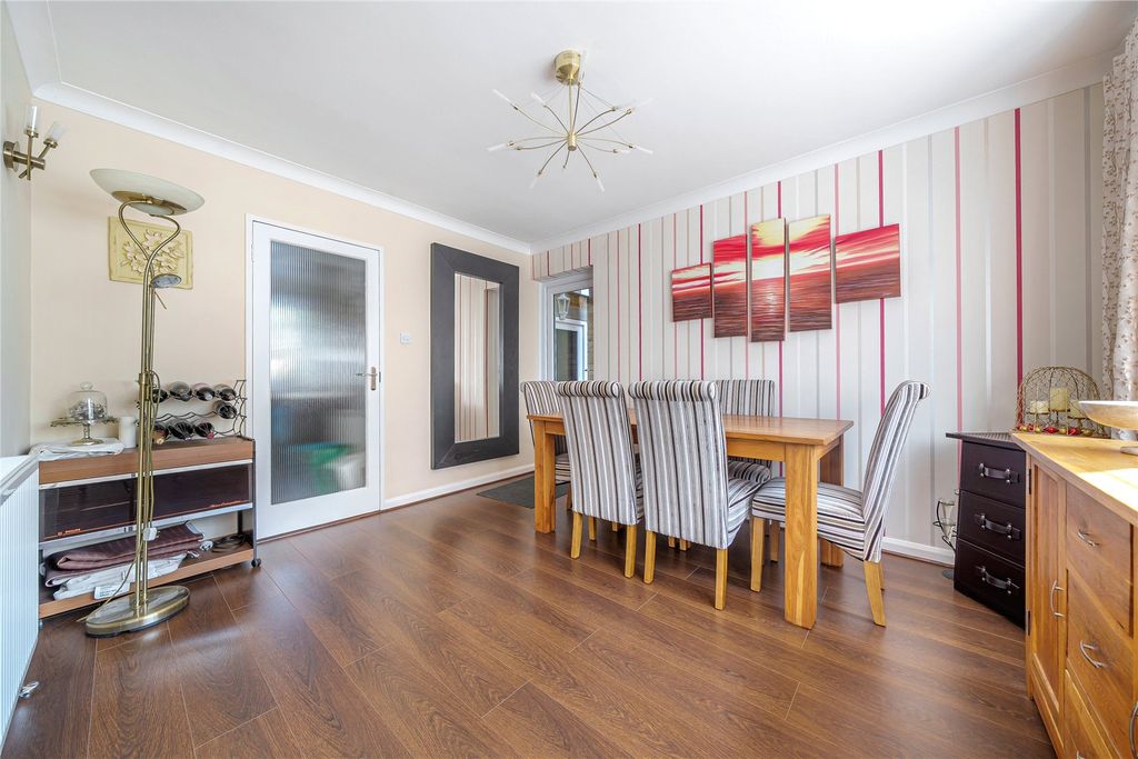 Property photo 3 of 20 Picture No. 04