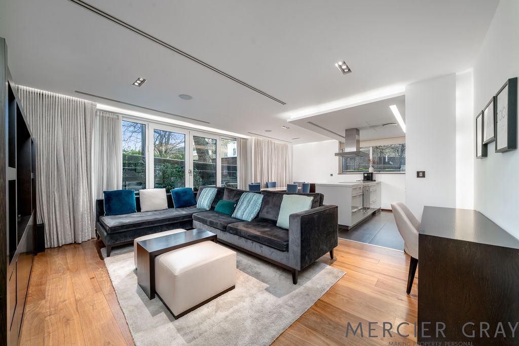 Property photo 1 of 17 Photo 9