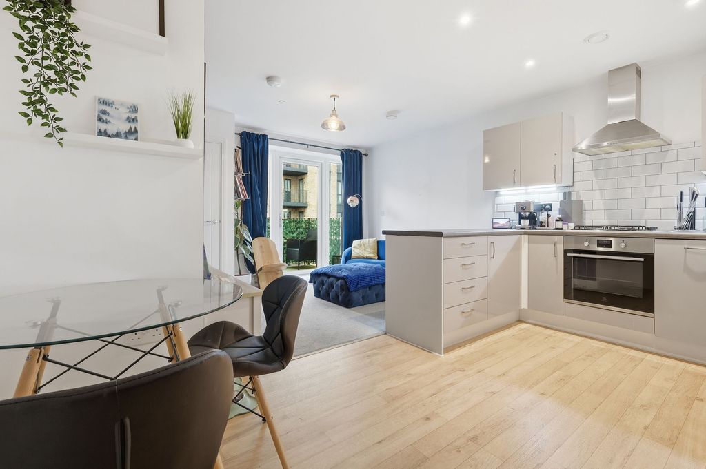 Property photo 2 of 11 Open Plan Living