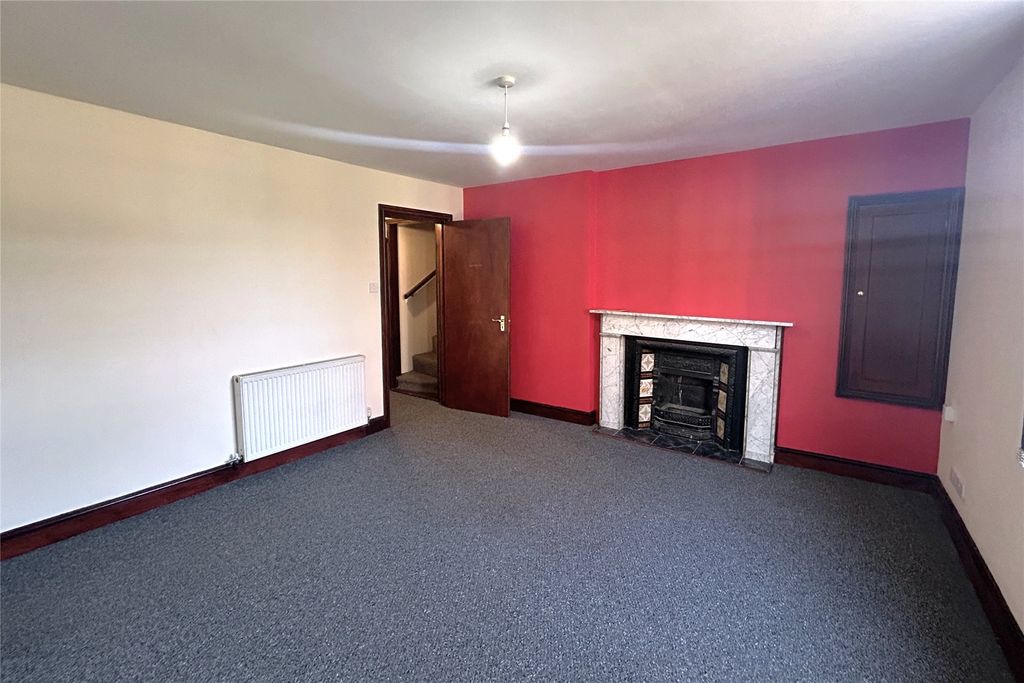 Property photo 2 of 11 Picture No. 15