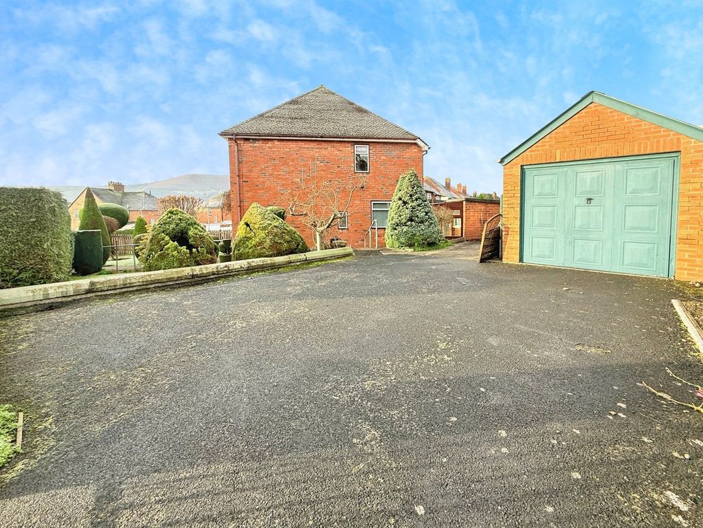 Property photo 3 of 22