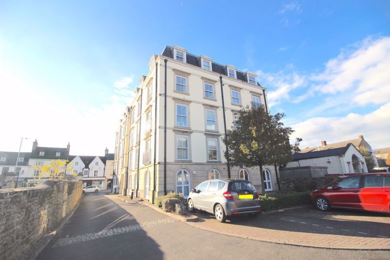 Property photo 1 of 9 Photo 8