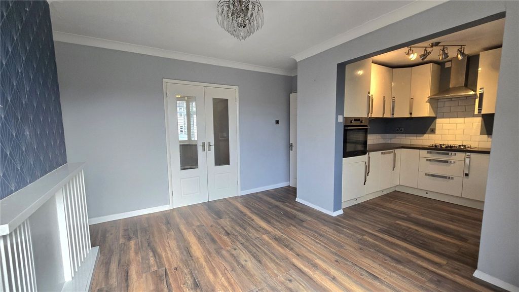 Property photo 3 of 15 Picture No. 17