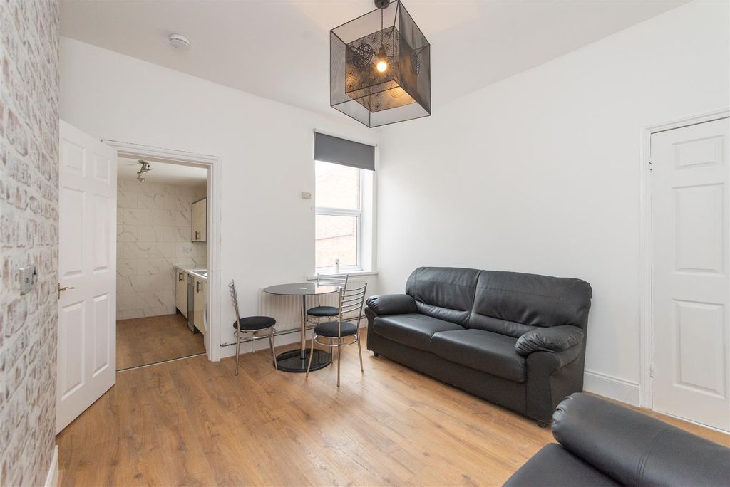 Additional image 9 of 6 bed flat for saleBayswater Road, Jesmond, Newcastle Upon Tyne NE2