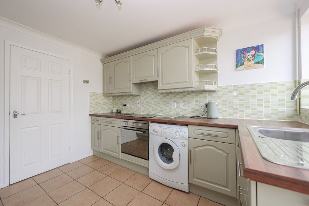 Property photo 3 of 13 5174282