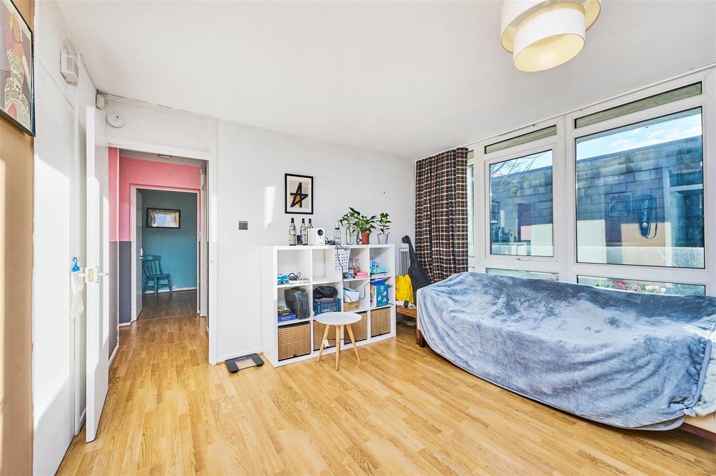 Property photo 1 of 17 Eden_Harper_-_Glanville_Road__Sw2_5Df_10.Jpg