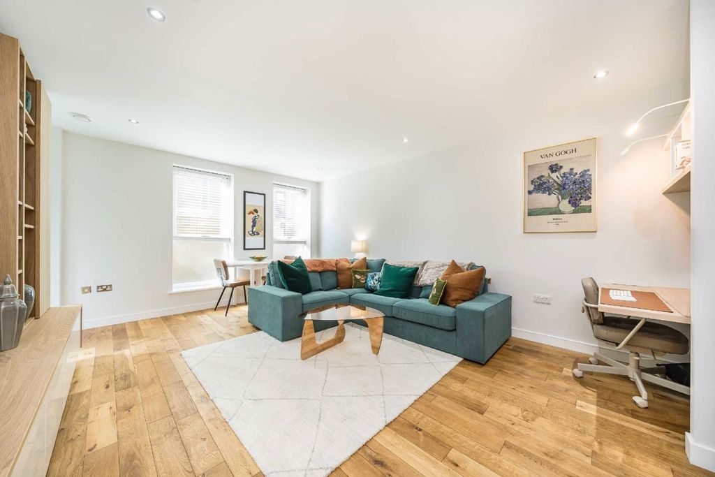 Property photo 1 of 6