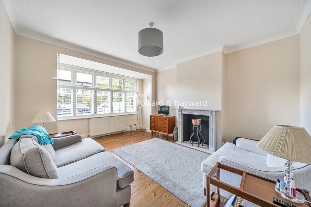 Property photo 2 of 12 Cf86F261-21d8-49c3-8