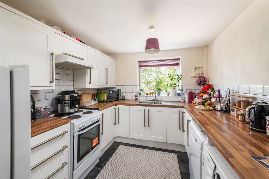 Property photo 2 of 9 4 Lytham Internals-5.Jpg