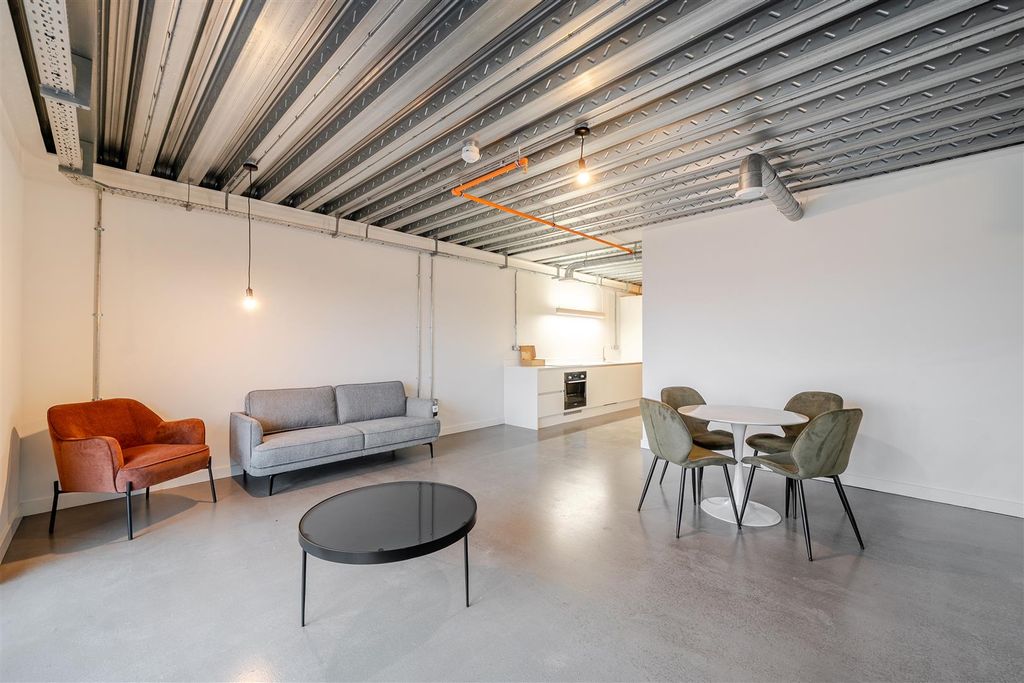 Property photo 1 of 12 1375148-5-690382Bb978d6.Jpg