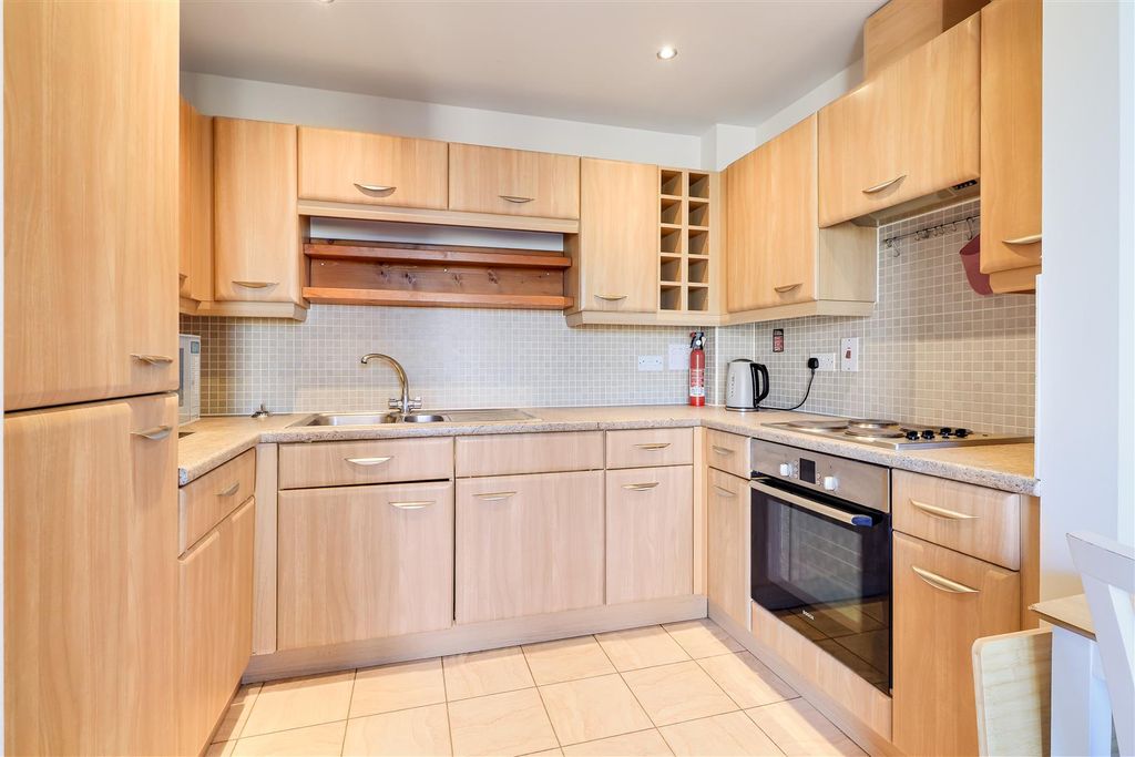 Property photo 3 of 17 Img (5).Jpg