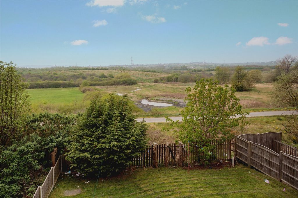 Property photo 2 of 10 Picture No. 19