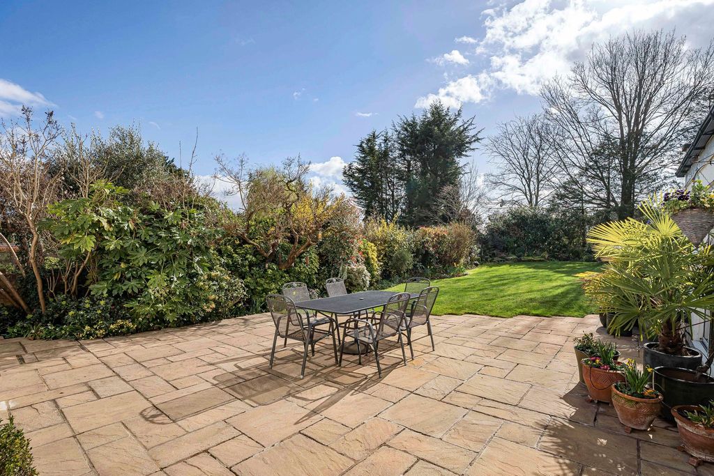 Additional image 29 of 4 bed detached house for saleGeorges Wood Road, Brookmans Park, Hatfield AL9
