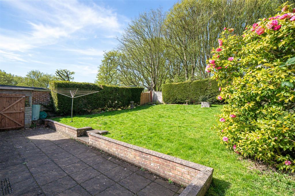 Property photo 2 of 17 6Bfeb174-0c50-4B23-A2Ad-52494101574E.Png