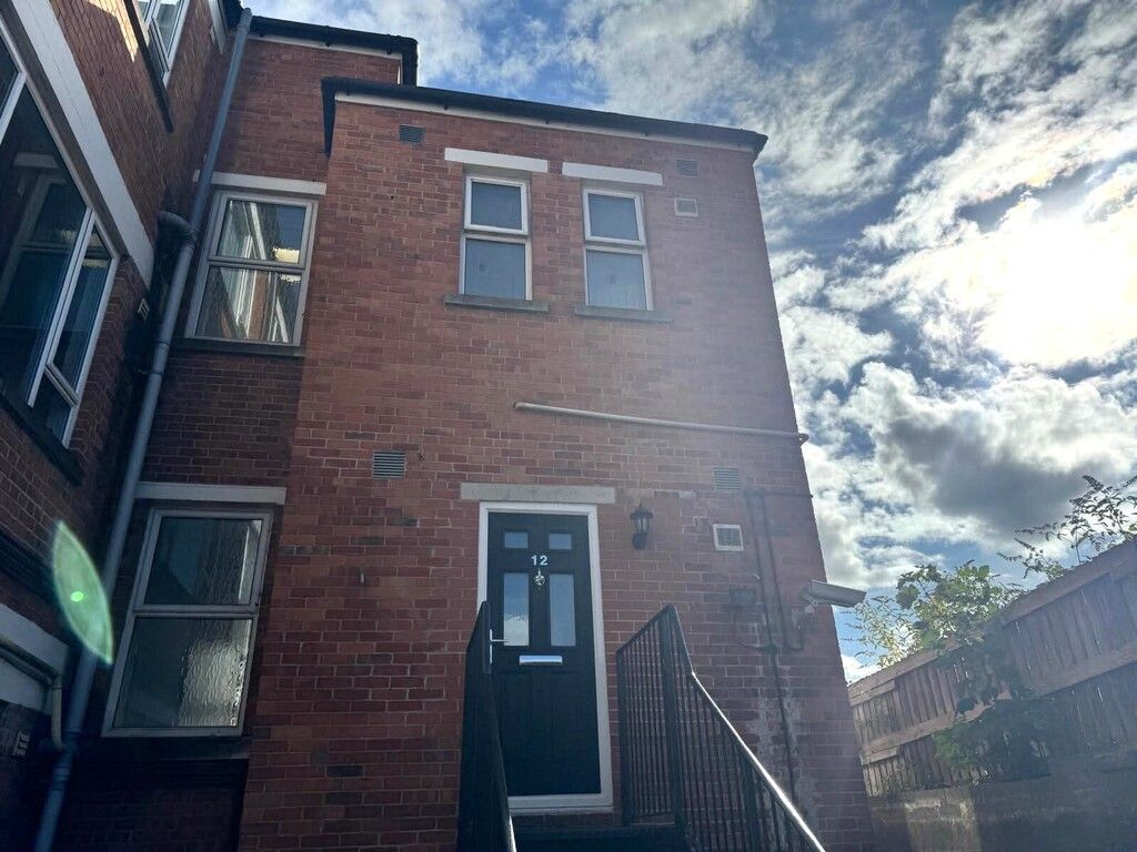 Property photo 1 of 5 Front External