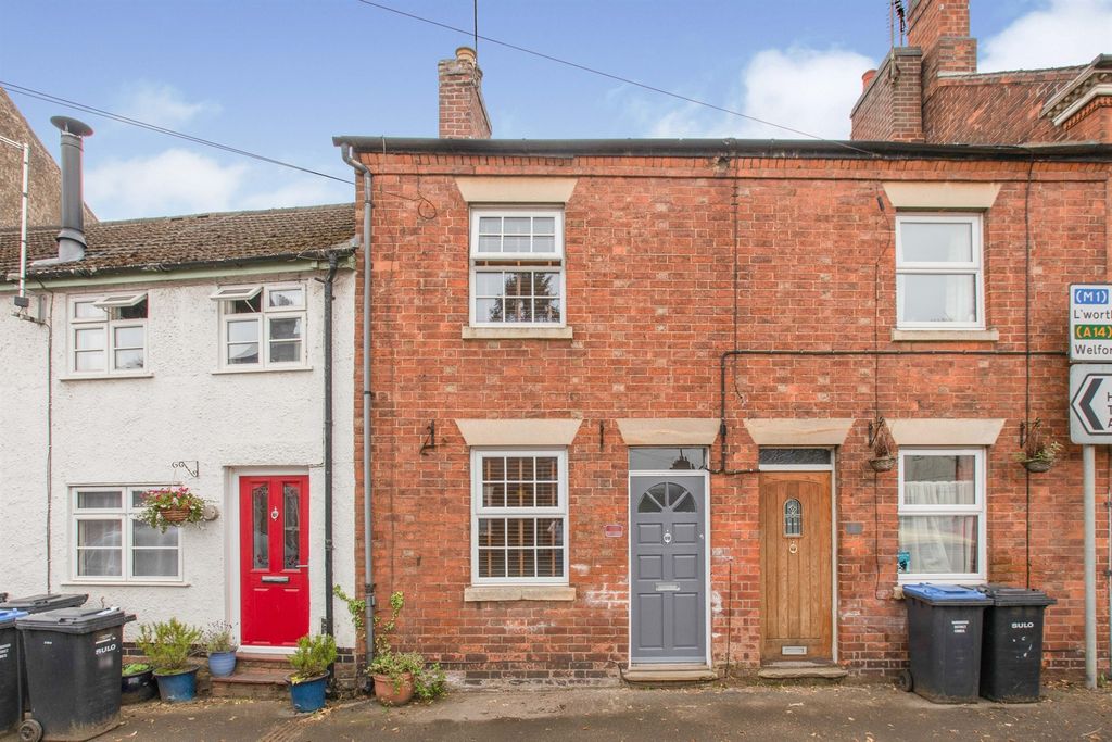 Property photo 1 of 17