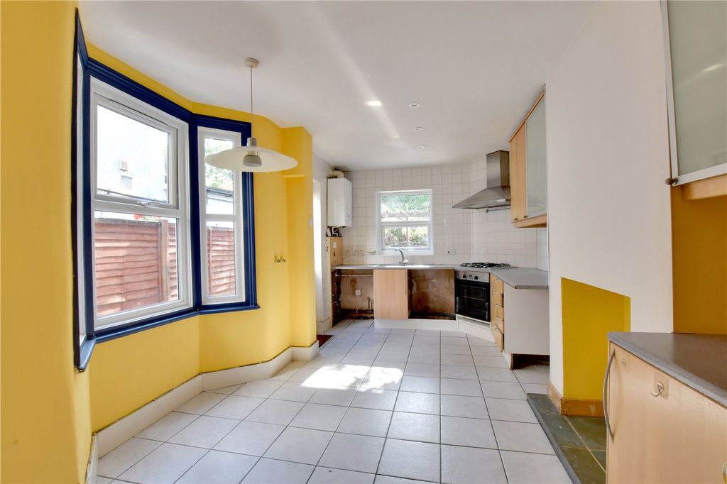 Property photo 2 of 16 Picture No. 05