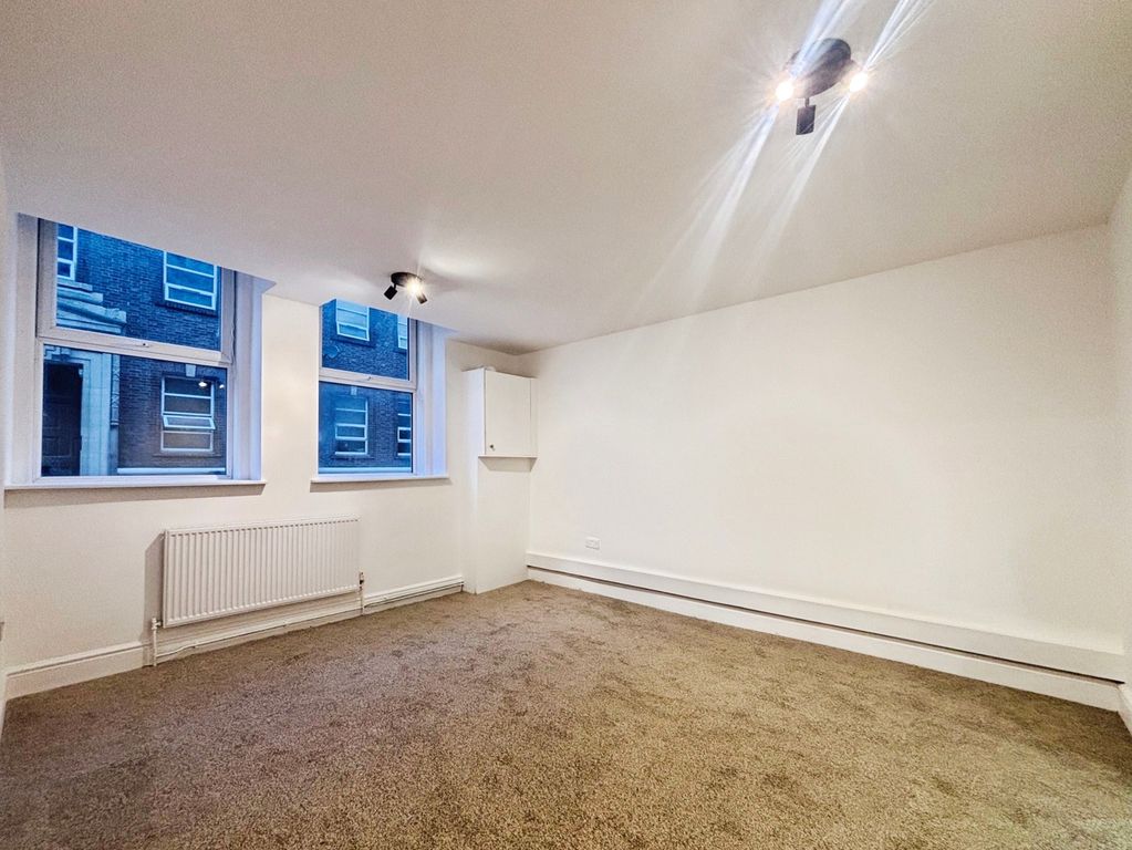 Property photo 3 of 9 Pbox-Img.Jpg