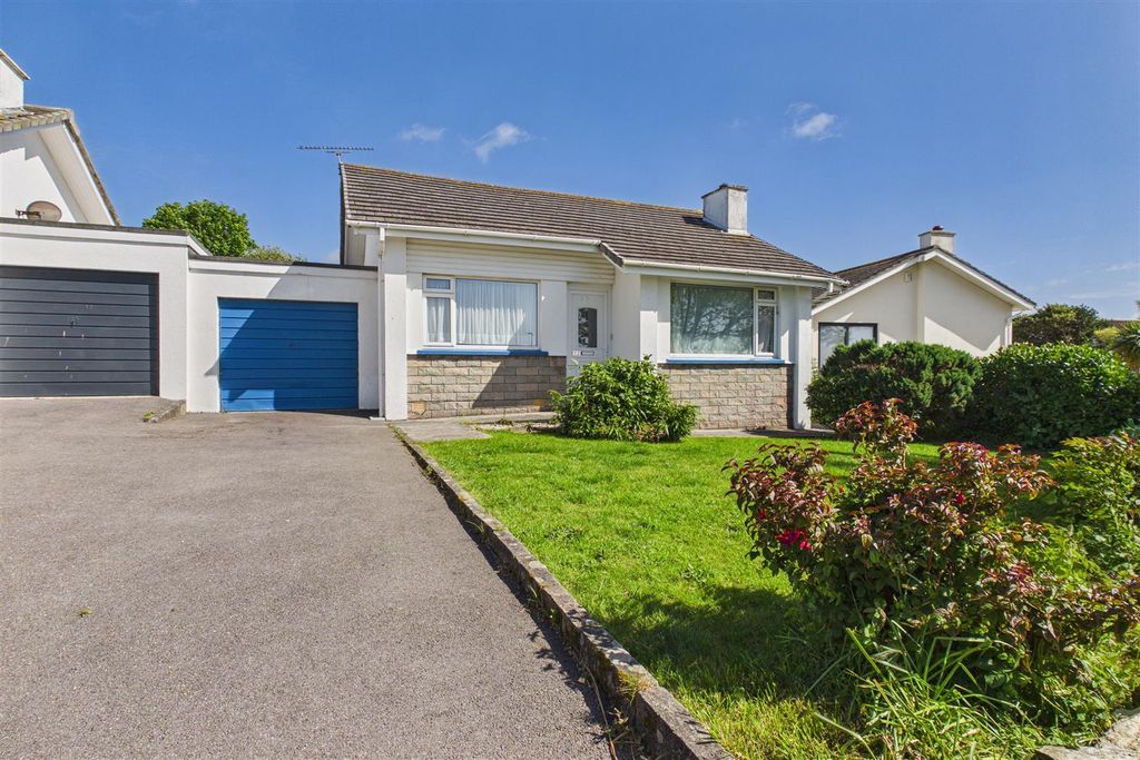 Property photo 1 of 22 Wych Hazel Way