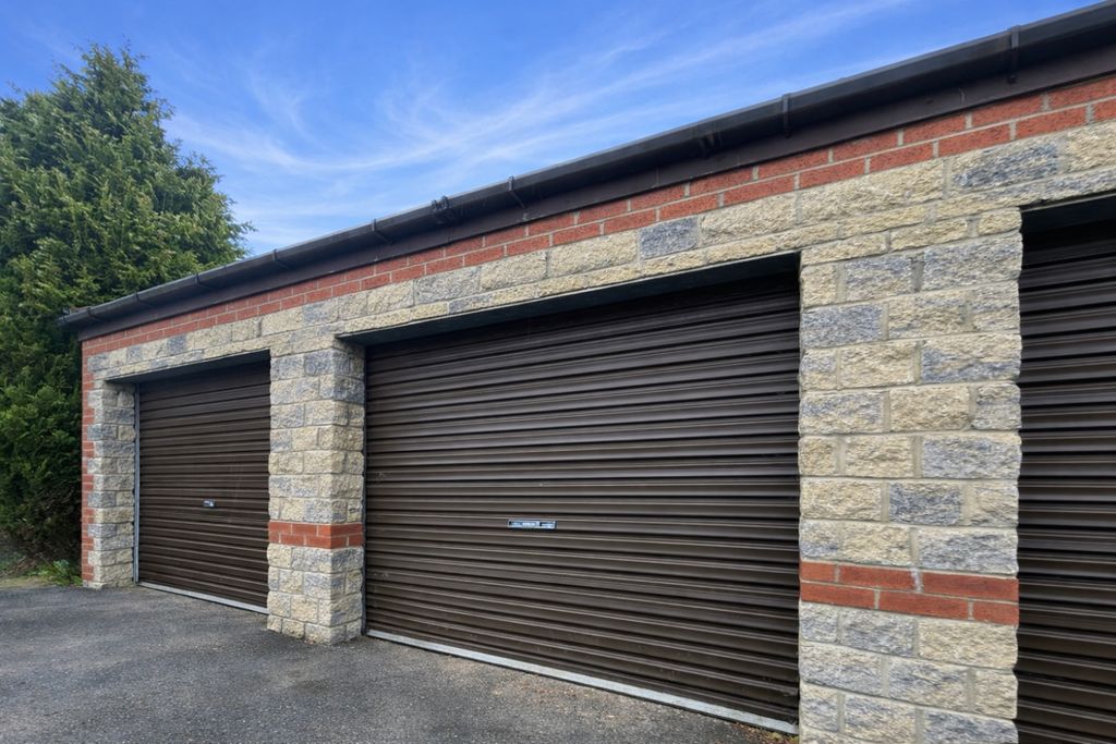 Property photo 2 of 12 Img_1379