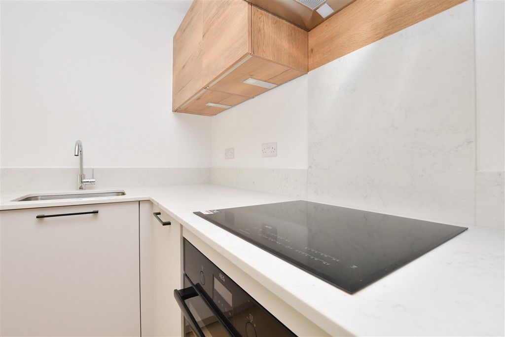 Property photo 1 of 17 Internal Feature