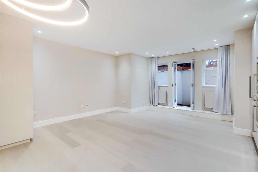 Property photo 3 of 16 Picture No. 06