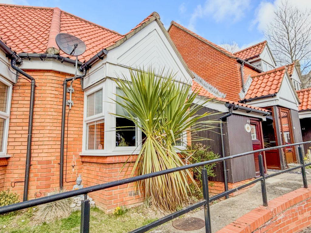 Property photo 1 of 16