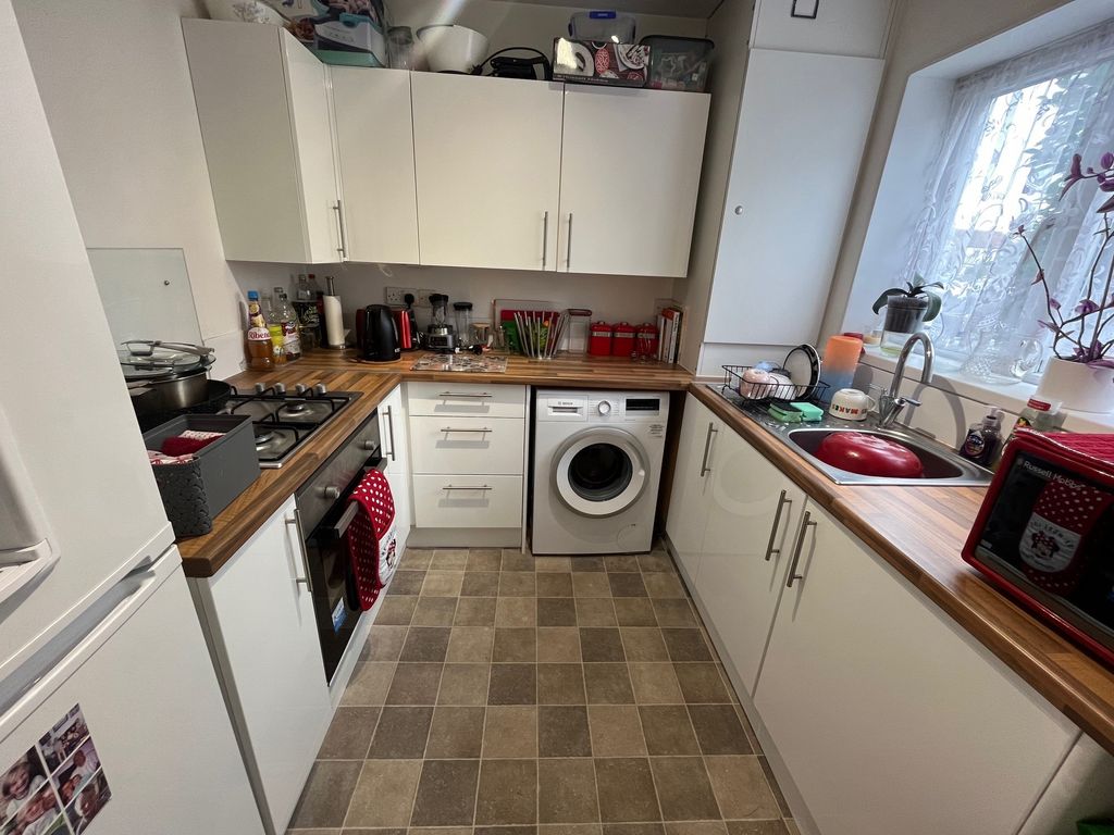 Property photo 2 of 7