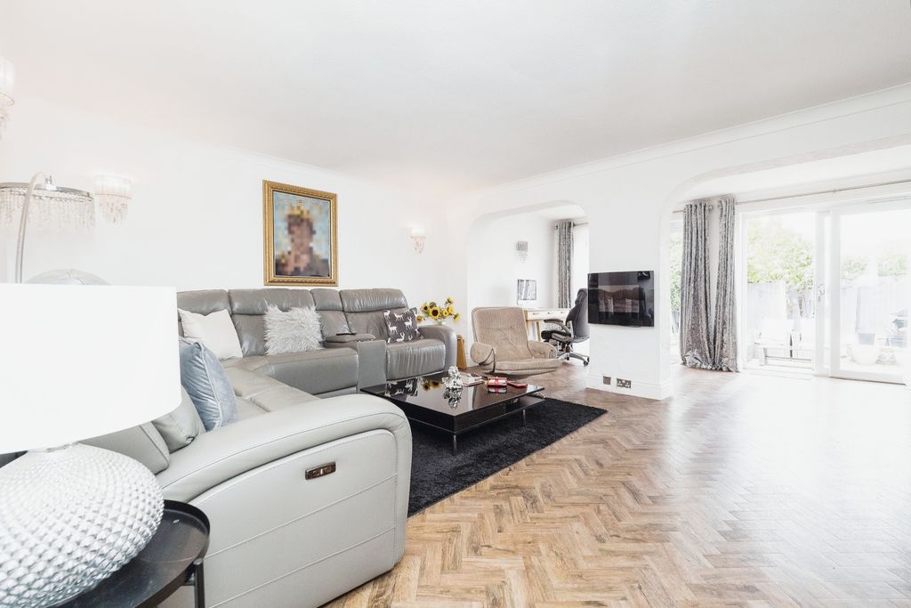 Property photo 2 of 15 Lounge Diner