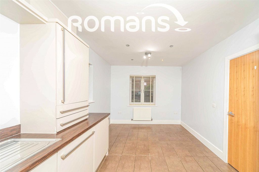 Property photo 3 of 9 Picture No. 11