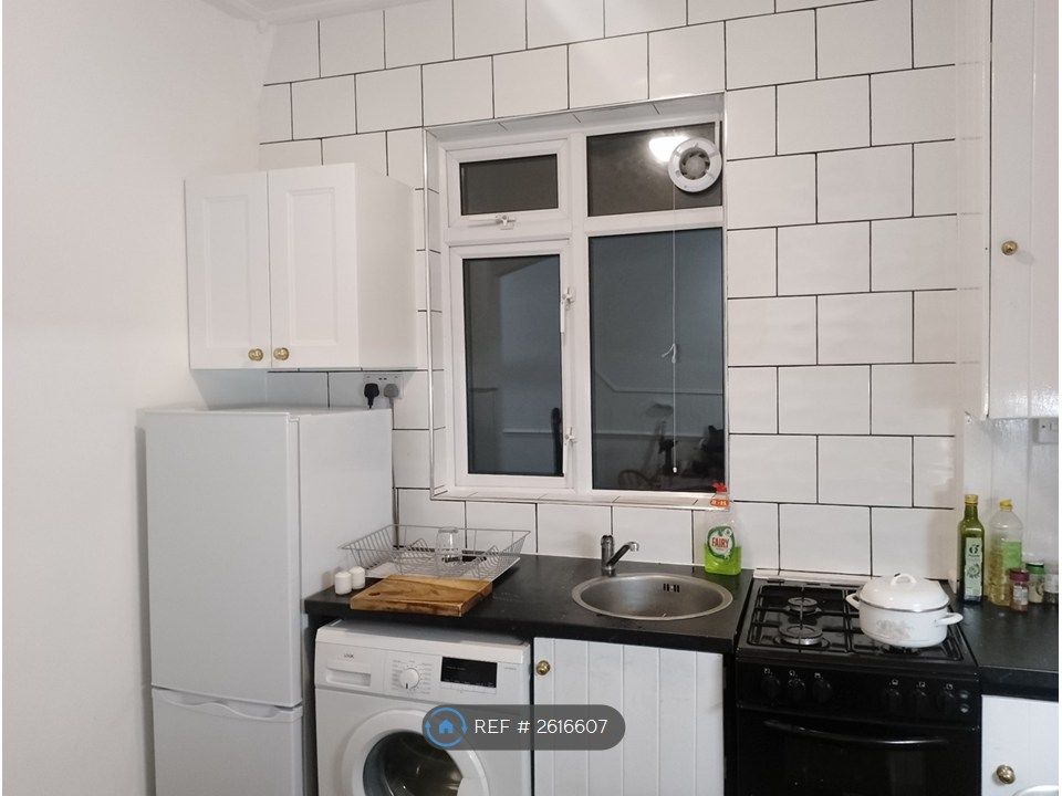 Property photo 2 of 27 Kitchen