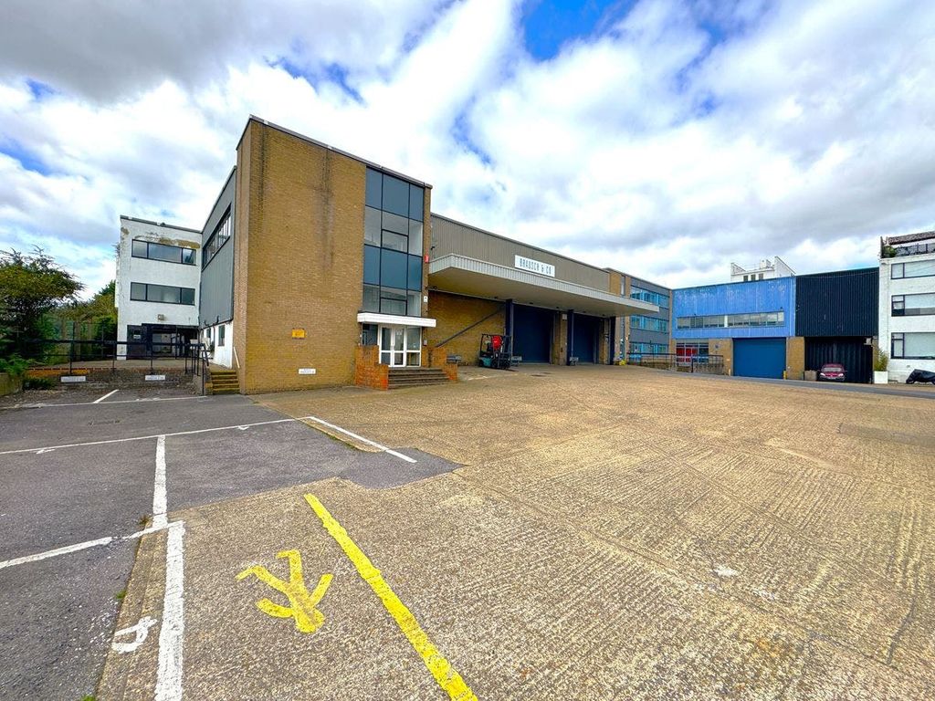 Property photo 1 of 4 Great West Trading Estate  Units 24 1.Jpg