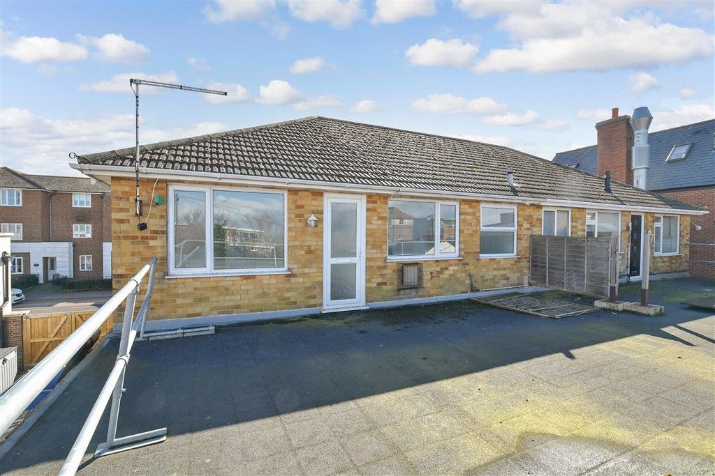 Property photo 3 of 8 External (Web)