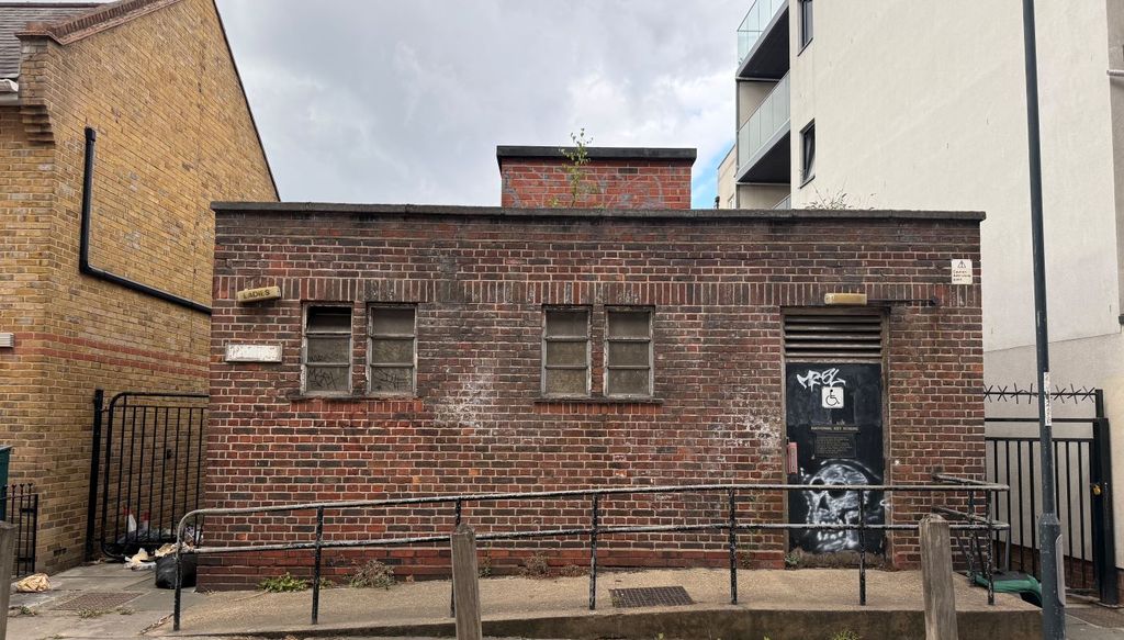 Property photo 1 of 7