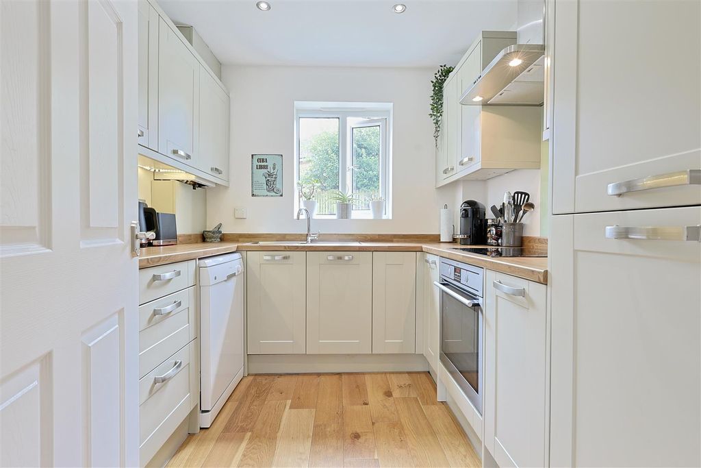 Property photo 3 of 18 3Fc00D00-1E3B-4Fad-9C86-B6415541Ae2F_1_201_A.Jpeg