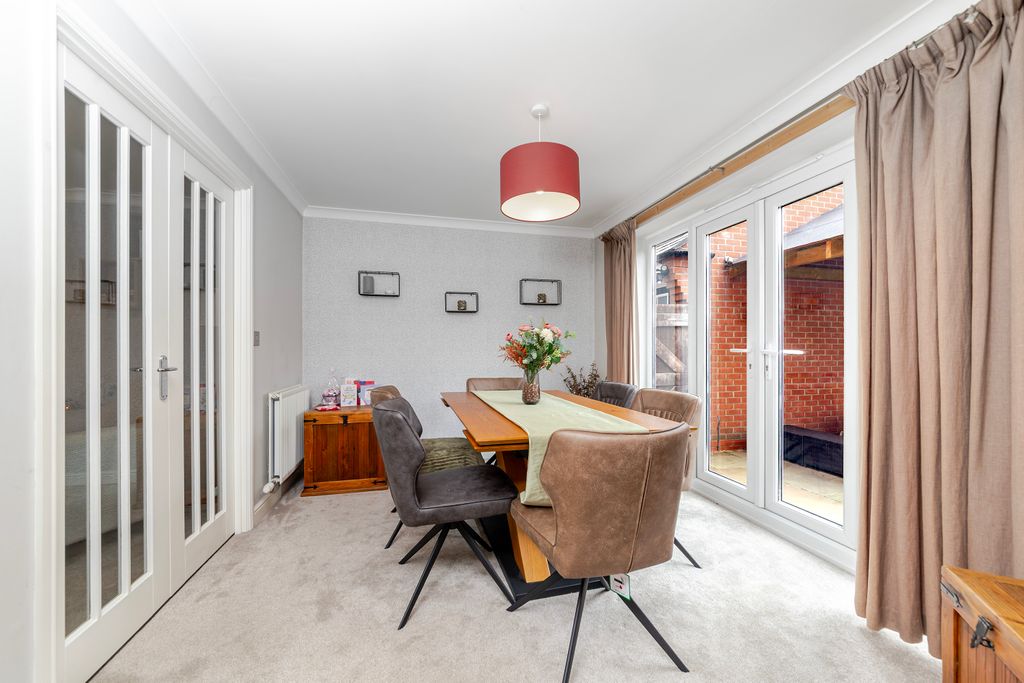 Property photo 3 of 31 1Salcombeplace-18