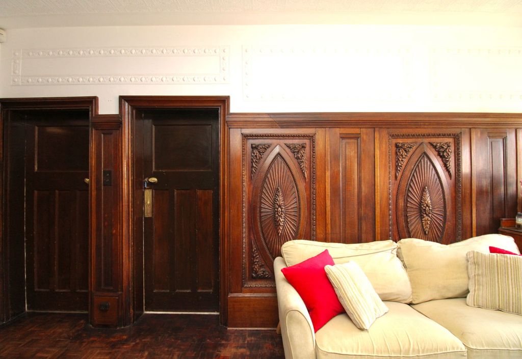 Property photo 2 of 27
