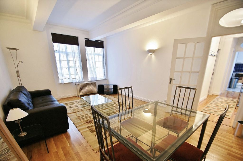 Property photo 1 of 8 2 Bedroom Apartment For Rent