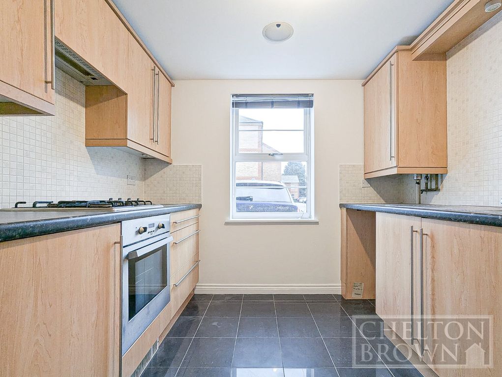 Property photo 2 of 25 Kitchen